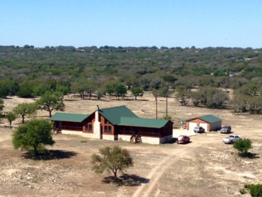 [SOLD] Edwards County Hunting Retreat Meek Ranch Sales